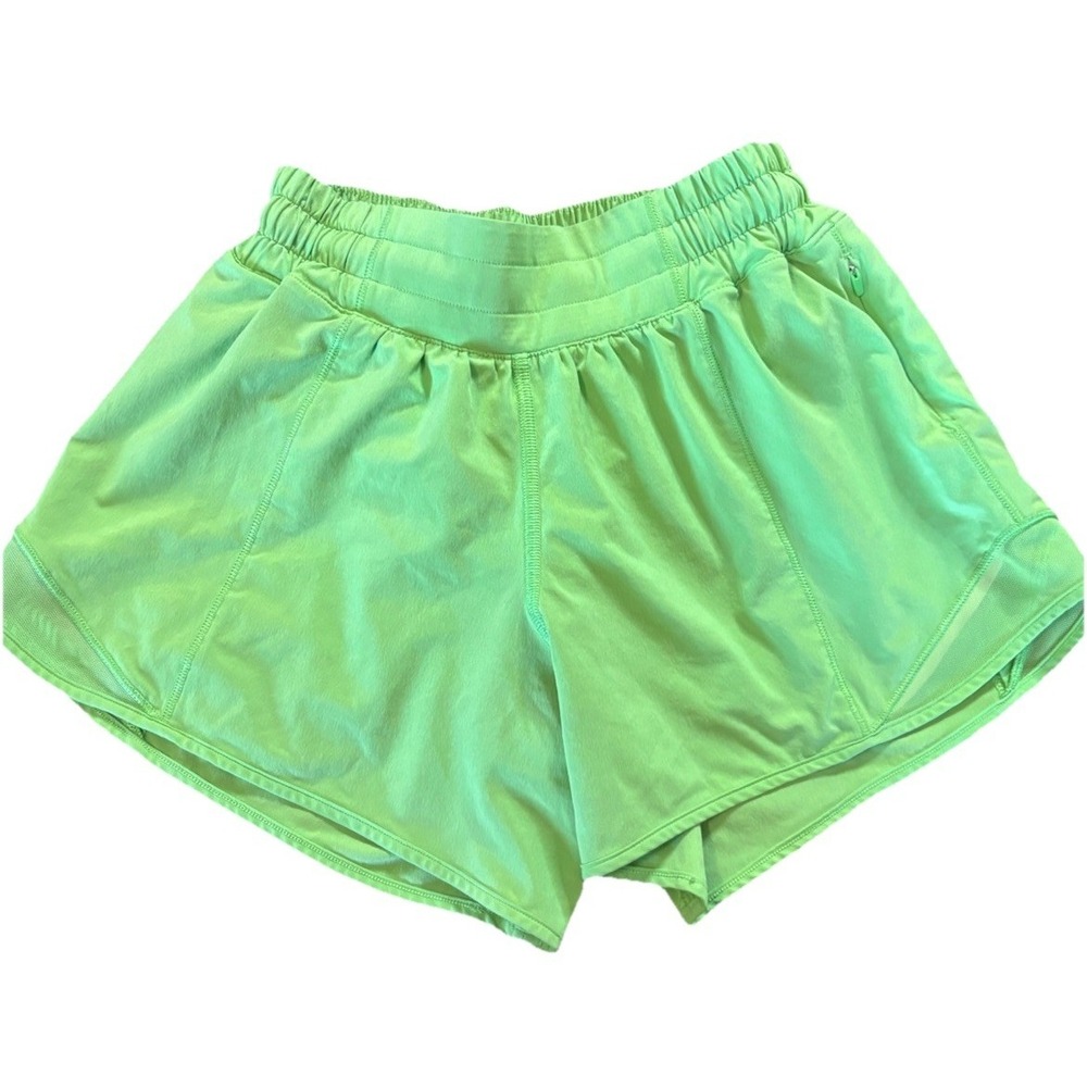 Lululemon Shorts Hotty Hot Low Rise Size 2 Green 4" Inseam Women's